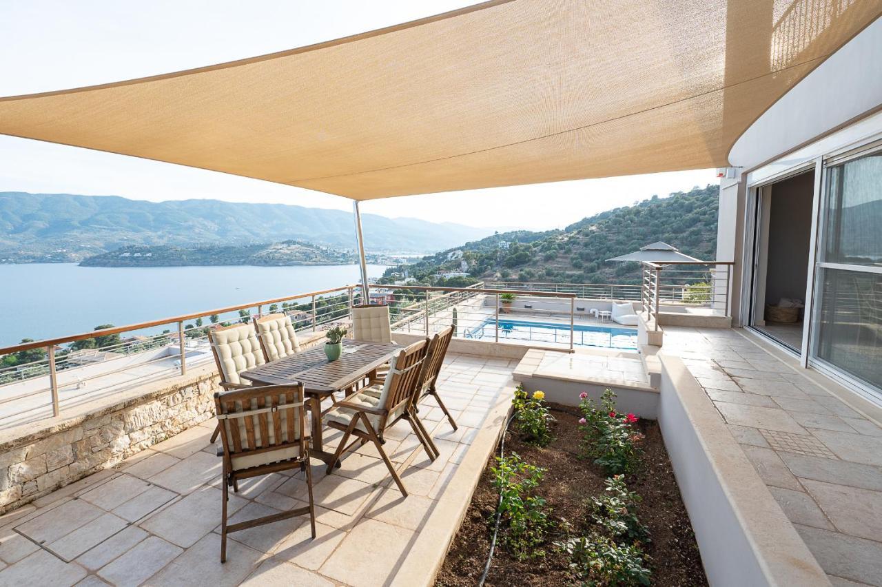 Kalavria Luxury Suites, Afroditi Suite With Magnificent Sea View And Private Swimming Pool. Poros Town Exterior foto